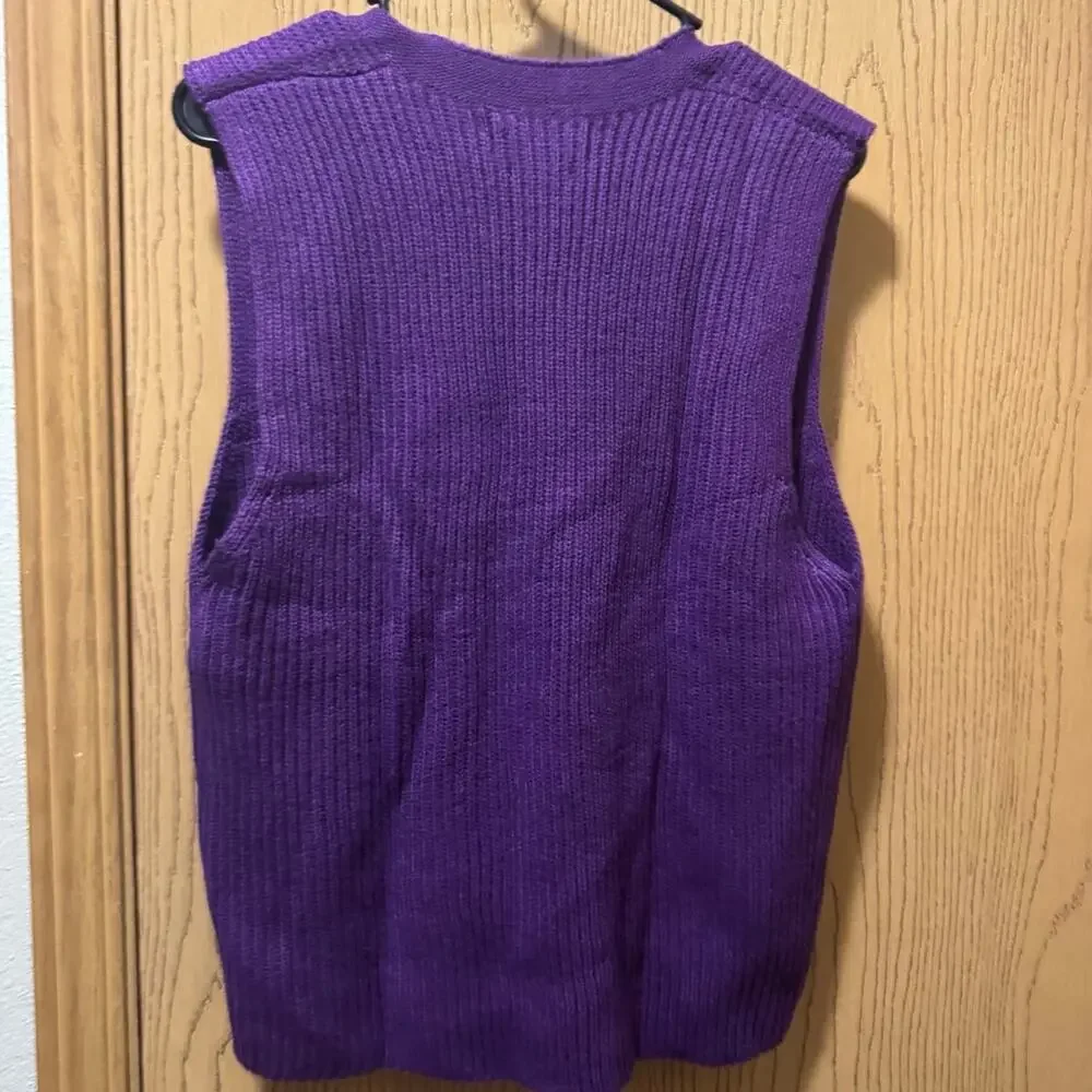 Piombo sweater vest NWT size small ❤️